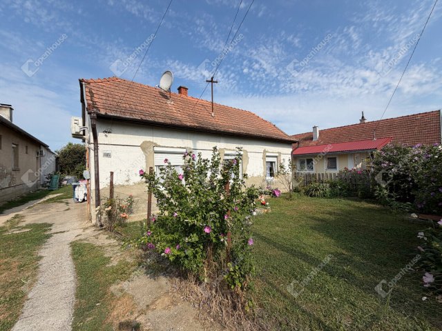 Eladó családi ház, Söjtörön 19.9 M Ft, 2 szobás