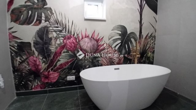 Eladó nyaraló, Siófokon 178.822 M Ft, 4 szobás