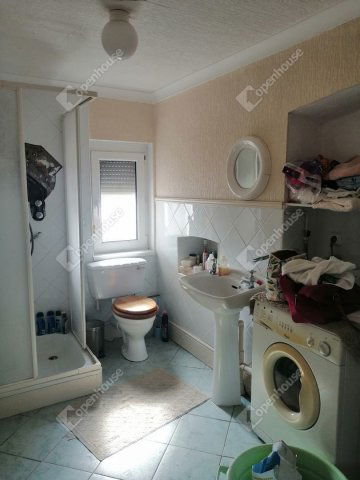 Eladó családi ház, Csörnyeföldön 15.9 M Ft, 2 szobás