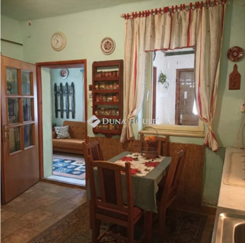 Eladó családi ház, Zalaegerszegen 26 M Ft, 2 szobás