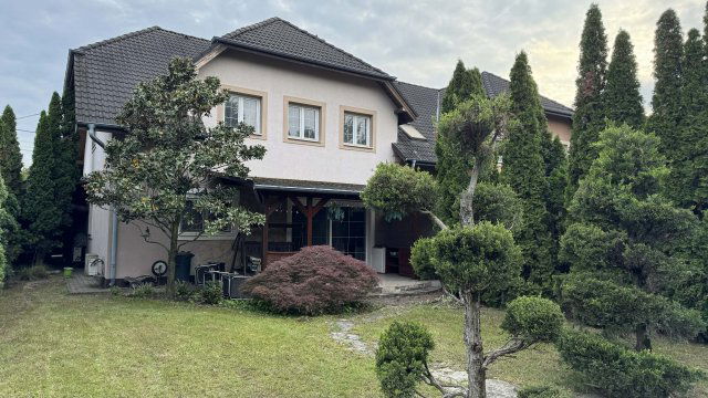 Eladó sorház, Budapesten, X. kerületben 140 M Ft, 5 szobás