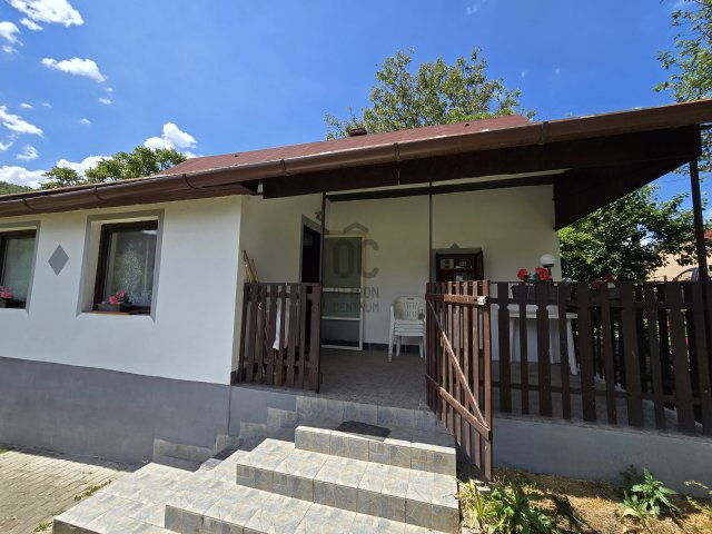 Kiadó családi ház, albérlet, Kerekin 300 E Ft / hó, 3 szobás