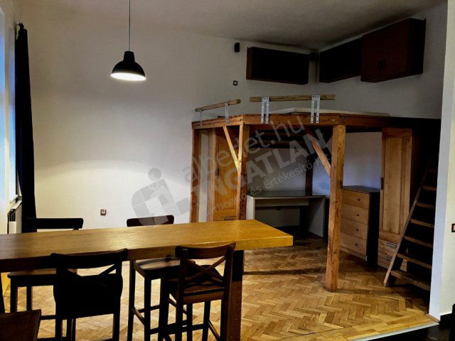 Kiadó téglalakás, albérlet, XII. kerületben, Böszörményi úton