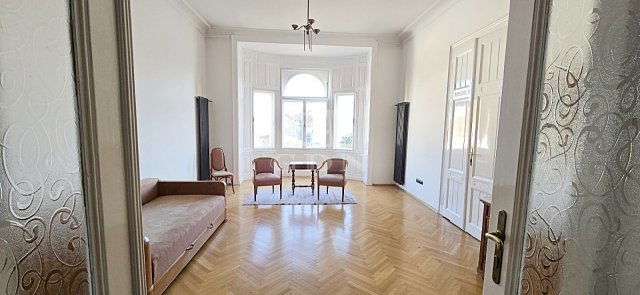 Eladó téglalakás, Budapesten, VI. kerületben 118.9 M Ft