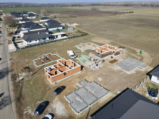 Eladó családi ház, Sülysápon 69.9 M Ft, 4 szobás