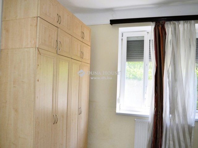 Eladó családi ház, Tinnyén 47.6 M Ft, 2 szobás