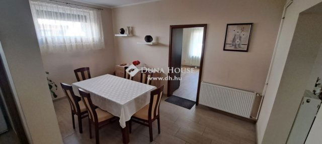Eladó családi ház, Budaörsön 199 M Ft, 7 szobás