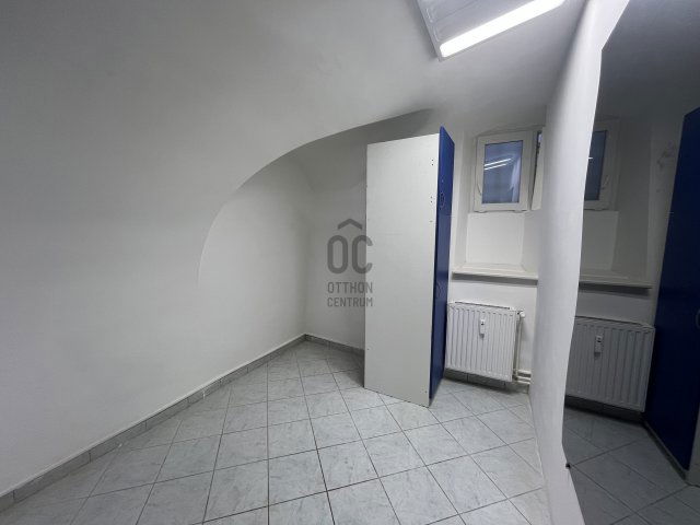 Eladó iroda, Sopronban 19.8 M Ft, 2 szobás / költözzbe.hu