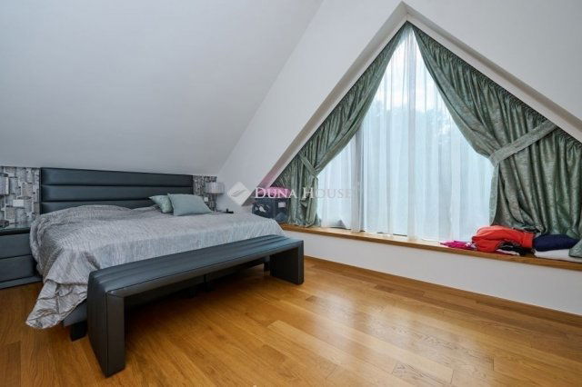 Eladó téglalakás, Budapesten, XII. kerületben 390 M Ft, 4 szobás