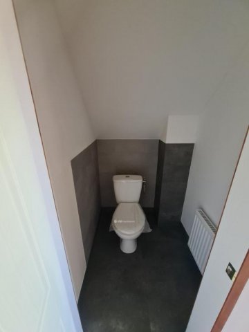 Eladó családi ház, Veszprémben 139 M Ft, 6 szobás