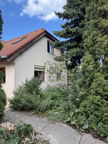 Eladó családi ház, Solymáron 149.9 M Ft, 4 szobás