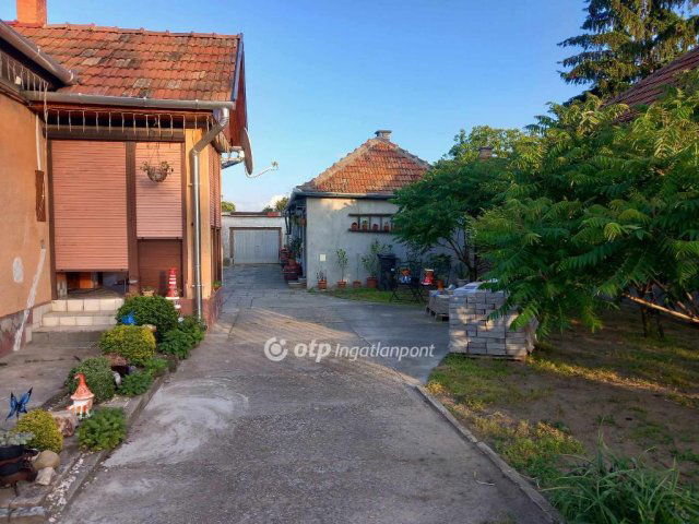 Eladó családi ház, Balotaszálláson 22.5 M Ft, 3 szobás