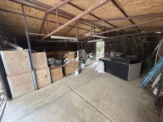 Eladó családi ház, Úrin 75.9 M Ft, 3 szobás