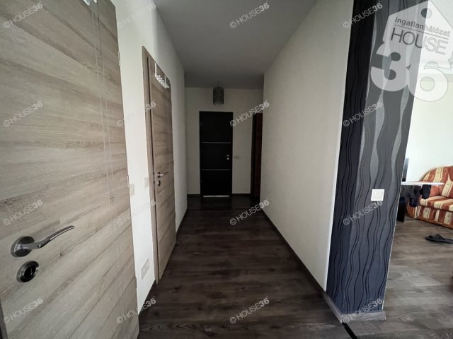 Eladó családi ház, Jakabszálláson 104.9 M Ft, 5 szobás