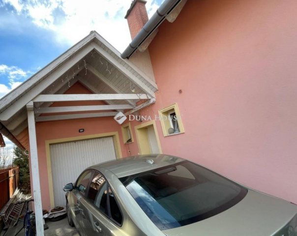 Eladó családi ház, Tahitótfalun 94.9 M Ft, 3+2 szobás