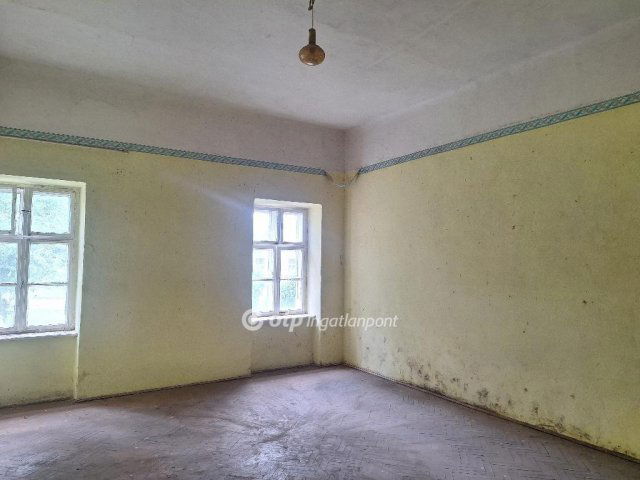 Eladó téglalakás, Mezőhegyesen 8 M Ft, 2 szobás