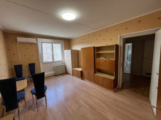 Eladó panellakás, Pécsett 35.9 M Ft, 1+1 szobás