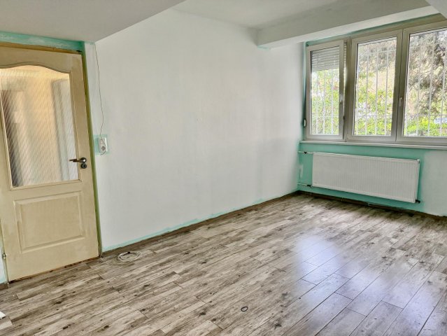 Eladó téglalakás, Tatabányán 31.9 M Ft, 1 szobás