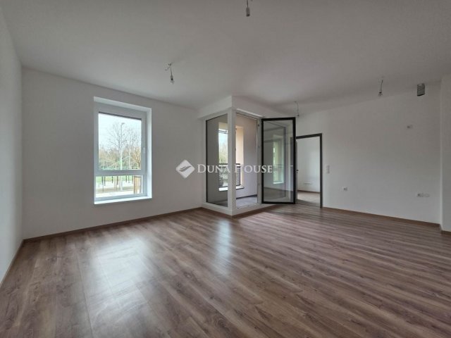 Eladó téglalakás, Budapesten, IV. kerületben 97.5 M Ft, 4 szobás