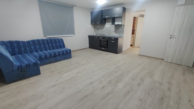 Eladó családi ház, Tiszaföldváron 20.9 M Ft, 2 szobás