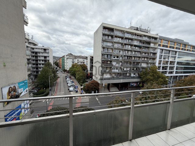 Eladó téglalakás, Budapesten, II. kerületben 78 M Ft, 2 szobás