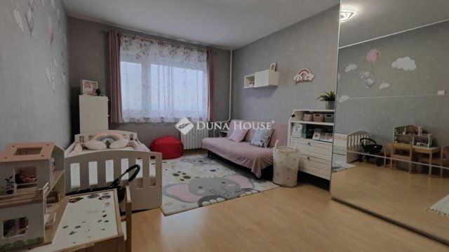 Eladó panellakás, Budapesten, X. kerületben 94 M Ft, 3 szobás