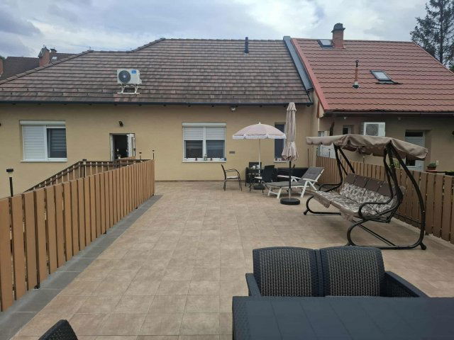 Eladó családi ház, Egerben 115 M Ft, 5 szobás