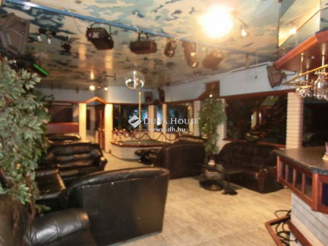 Eladó hotel, Kecskeméten 260 M Ft, 12 szobás