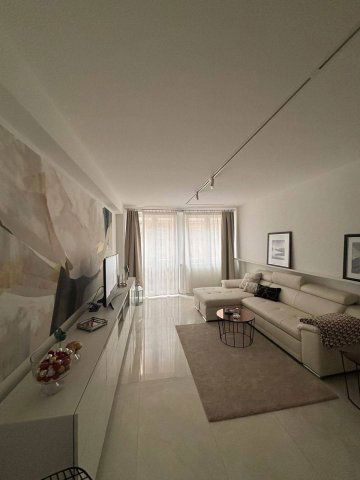 Eladó téglalakás, Budapesten, V. kerületben 92.5 M Ft, 1 szobás