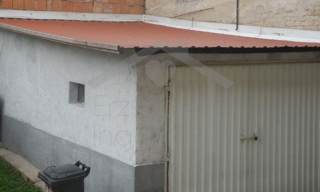 Eladó garázs, Esztergomban 7.5 M Ft / költözzbe.hu