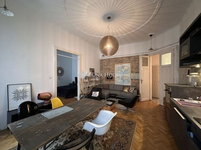 Eladó téglalakás, Budapesten, VIII. kerületben 95 M Ft, 3 szobás