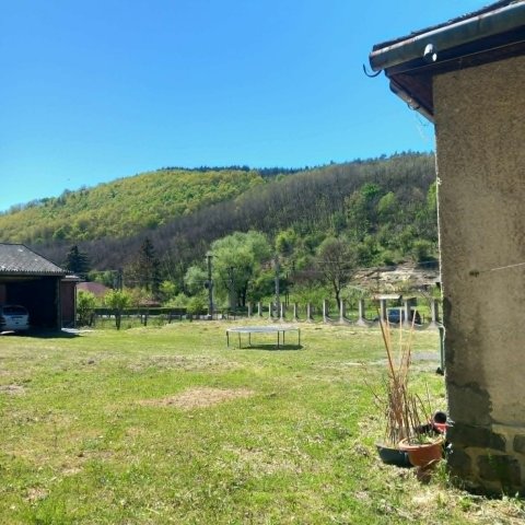 Eladó családi ház, Bárnán 25.5 M Ft, 3 szobás