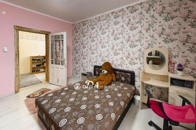 Eladó családi ház, Galgahévízen 39.9 M Ft, 3+1 szobás