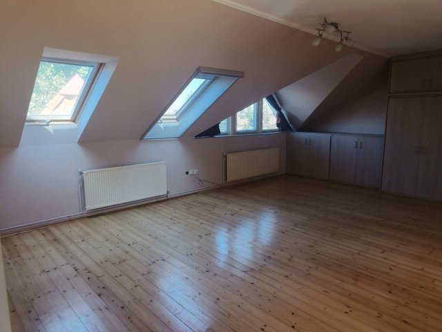 Kiadó téglalakás, albérlet, Debrecenben 250 E Ft / hó, 3 szobás