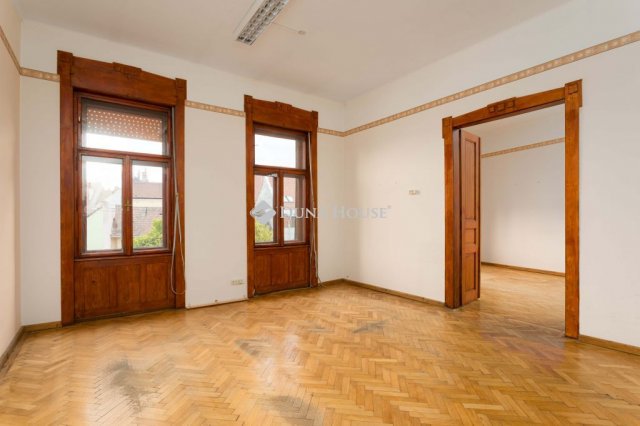Eladó téglalakás, Mosonmagyaróváron 50 M Ft, 4 szobás