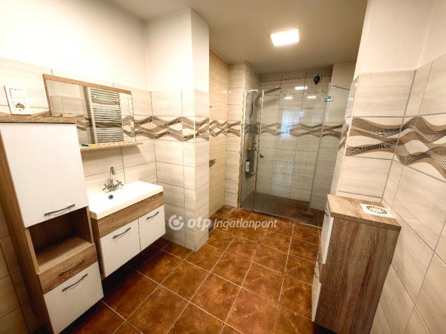 Eladó családi ház, Túrkevén 25.99 M Ft, 1+2 szobás