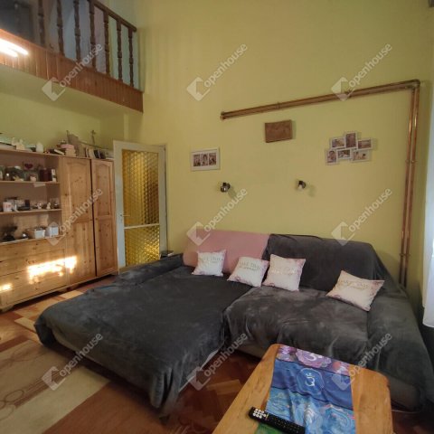 Eladó családi ház, Celldömölkön 60 M Ft, 4 szobás