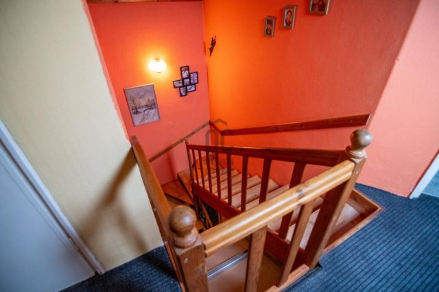 Eladó családi ház, Sóskúton 133.9 M Ft, 7 szobás