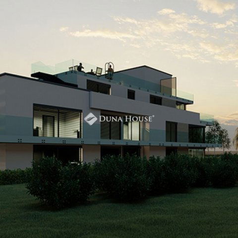 Eladó téglalakás, Siófokon 265 M Ft, 3 szobás