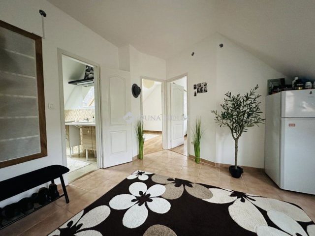 Eladó családi ház, Pilismaróton 96.555 M Ft, 7 szobás