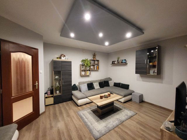 Eladó téglalakás, Győrött 65 M Ft, 2 szobás