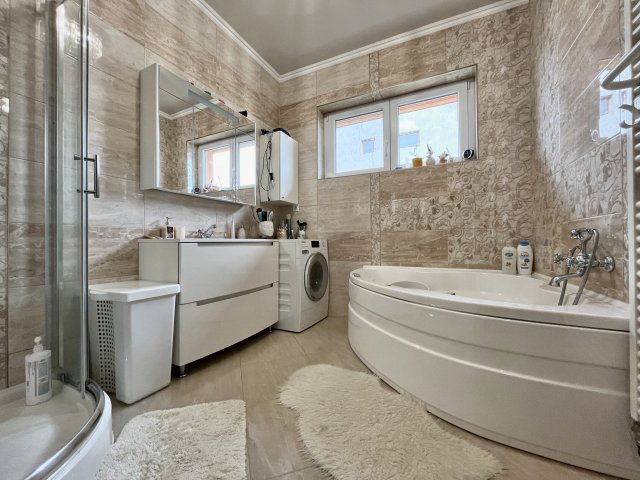 Eladó családi ház, Felsőzsolcán 84.99 M Ft, 6 szobás