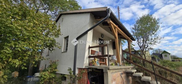 Eladó családi ház, Pákozdon 25 M Ft, 1 szobás