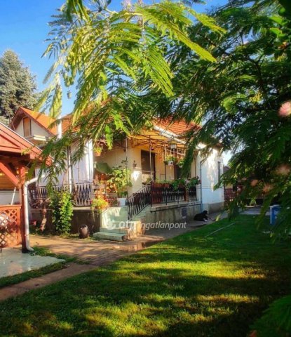 Eladó családi ház, Ercsiben 64.9 M Ft, 4 szobás