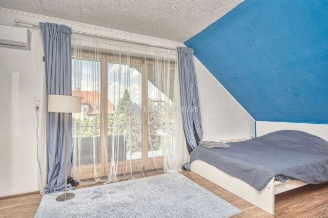 Eladó családi ház, Törökbálinton 365 M Ft, 9 szobás