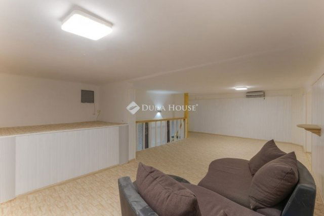 Eladó téglalakás, Budapesten, VIII. kerületben 49.9 M Ft