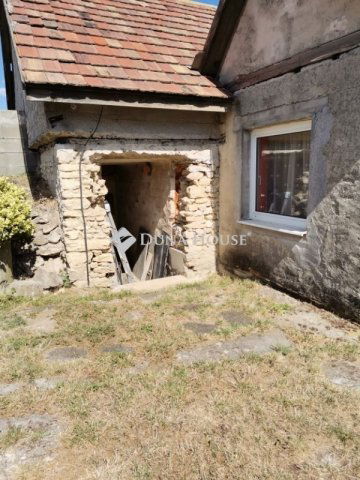 Eladó családi ház, Várpalotán 48 M Ft, 2 szobás