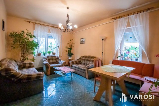Eladó családi ház, Iszkaszentgyörgyön 84.9 M Ft, 5 szobás