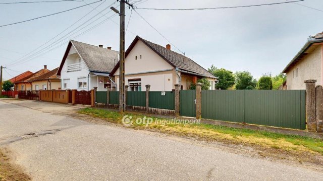 Eladó családi ház, Kocsordon 13 M Ft, 2 szobás