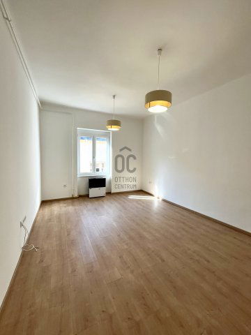 Eladó téglalakás, Debrecenben 60 M Ft, 2 szobás